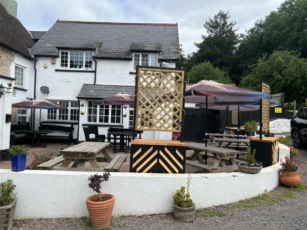 Chainbridge Usk Riverside Gastro Pub And Accommodation Trostrey Екстериор снимка